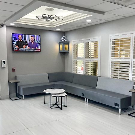 Quality Inn Airport - Cruise Port Tampa Eksteriør billede