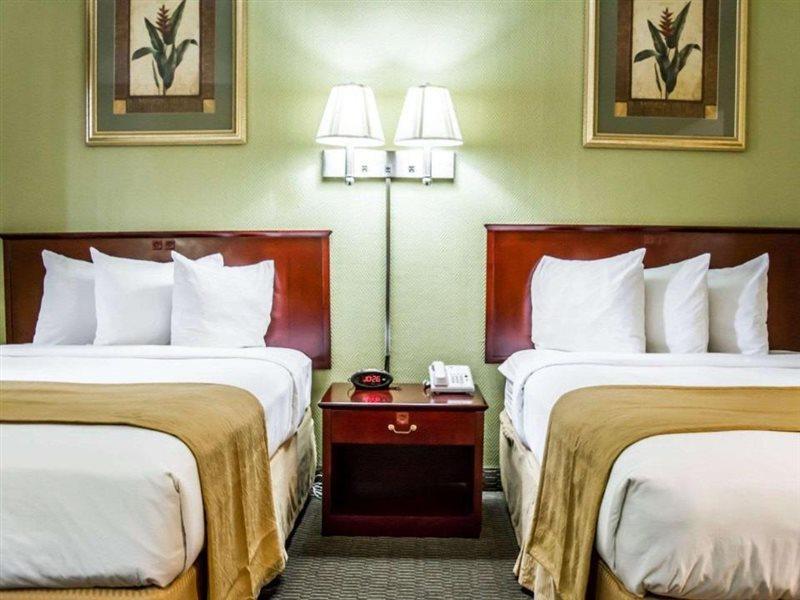 Quality Inn Airport - Cruise Port Tampa Eksteriør billede