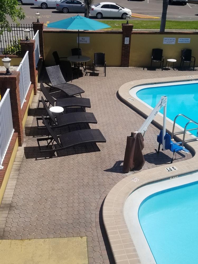 Quality Inn Airport - Cruise Port Tampa Eksteriør billede